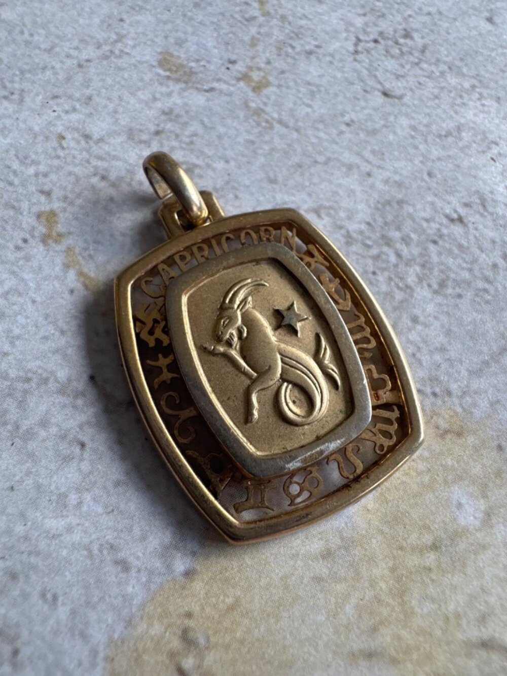 Vintage Capricorn Zodiac Pendant Necklace With Gold-Tone Chain Goat Design 24” - Picture 5 of 11